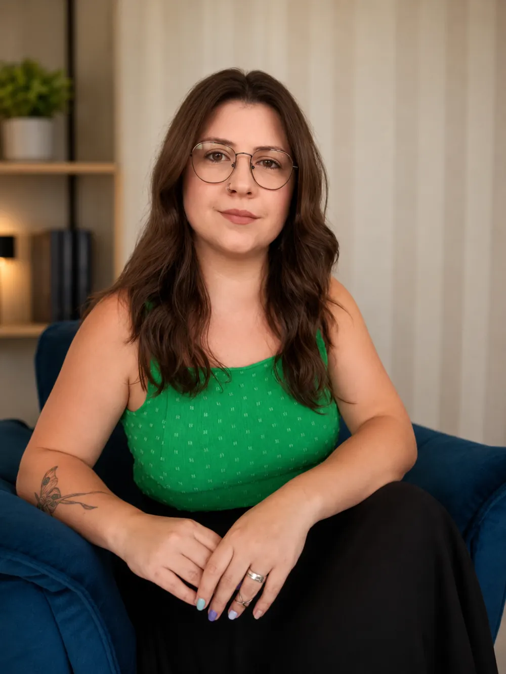 Bárbara Bellodi, psicóloga, em ambiente de atendimento acolhedor
